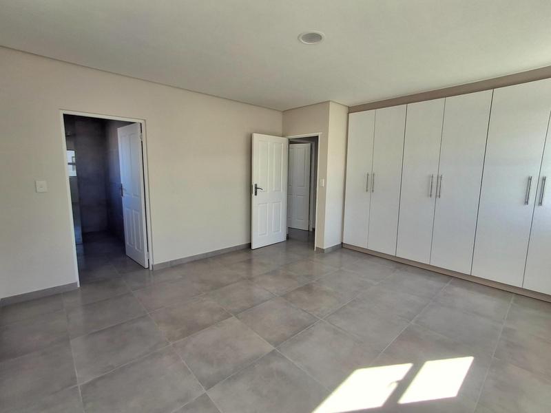 3 Bedroom Property for Sale in Britannia Bay Western Cape